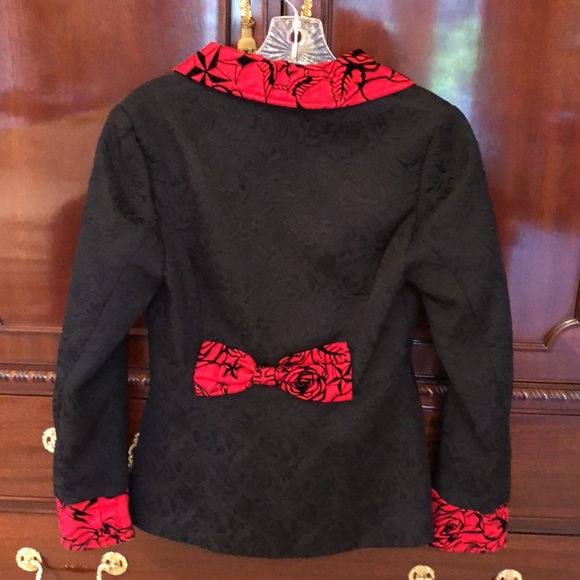 Hearts and Roses jacket - Picture 7 of 13